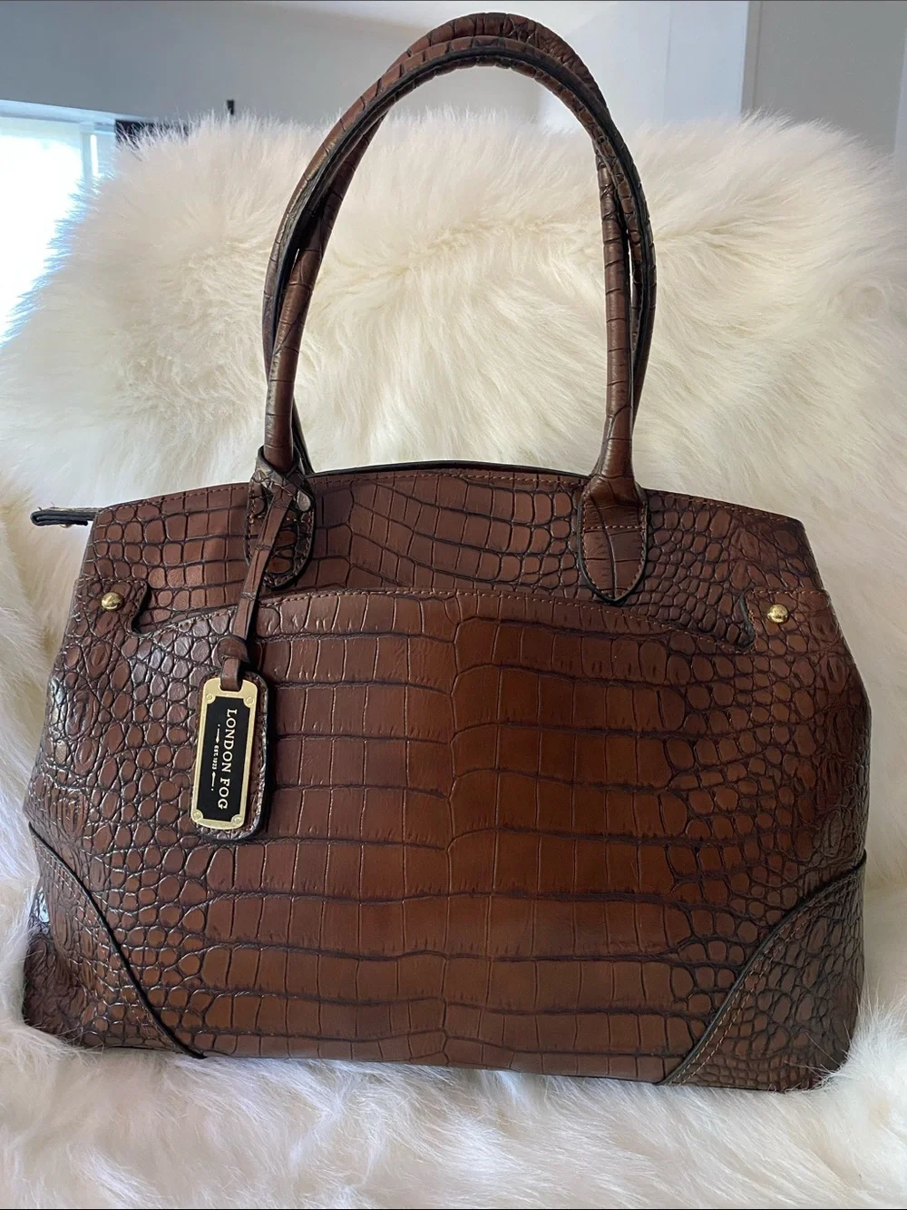 London Fog Large Croc-Embossed Tote Bag in Dark Brown w/ Unbranded Wallet